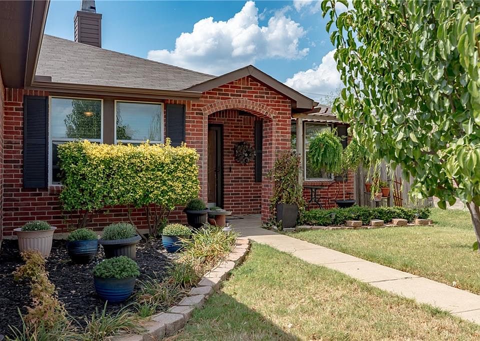1st image of 1443 Queen Annes Dr