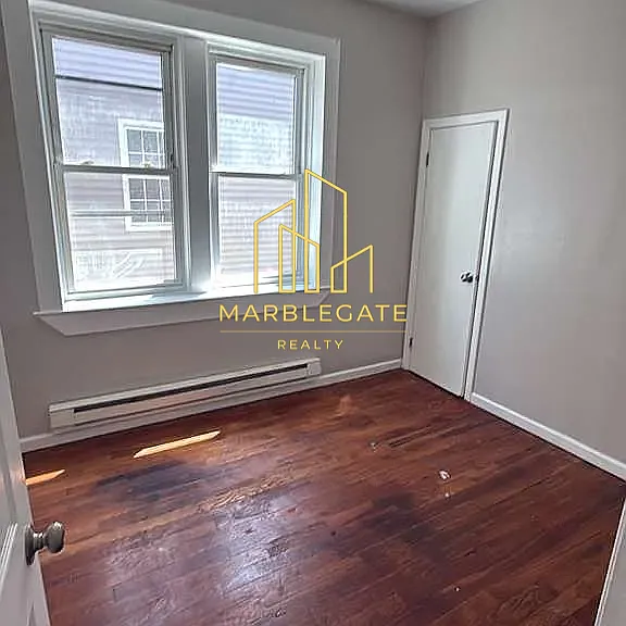 57 E Runyon St #11 — Photo 4