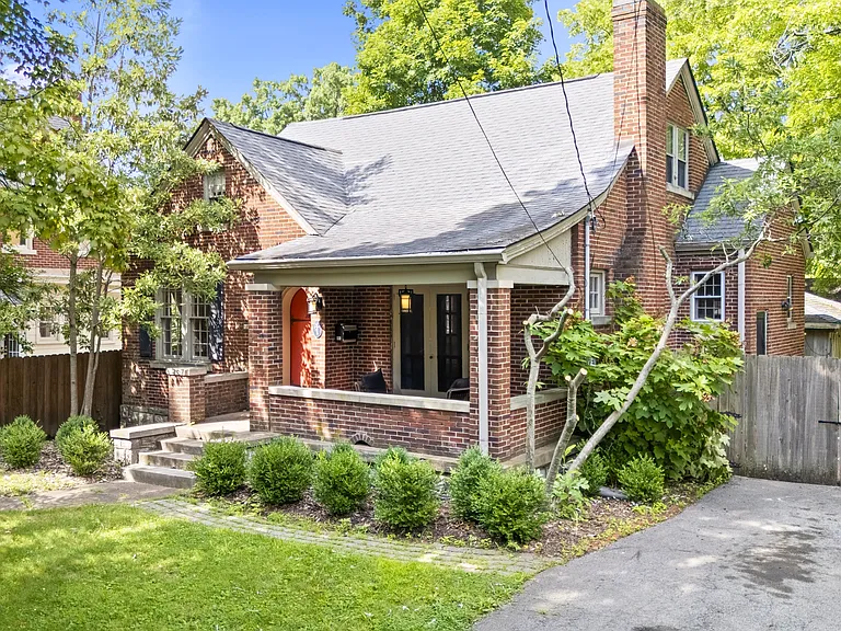 1041 Fontaine Rd — Photo 32