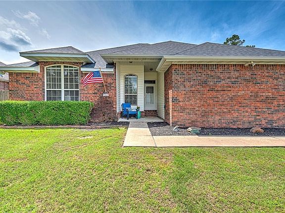 3rd image of 2046 Pine Woods Rd