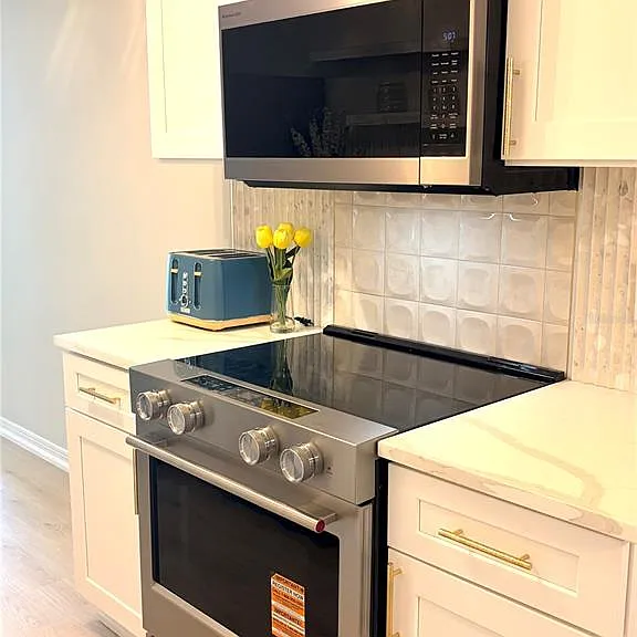 4890 Bay St NE #127 — Photo 10