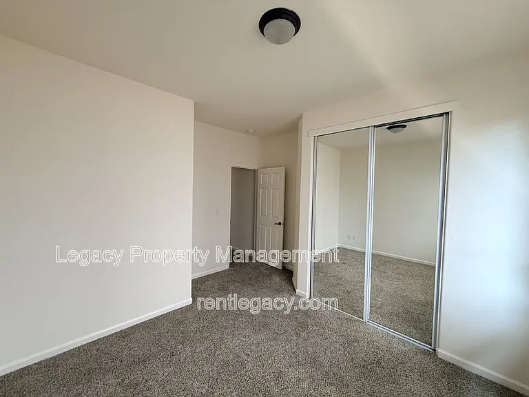 10230 Canadeo Cir — Photo 17