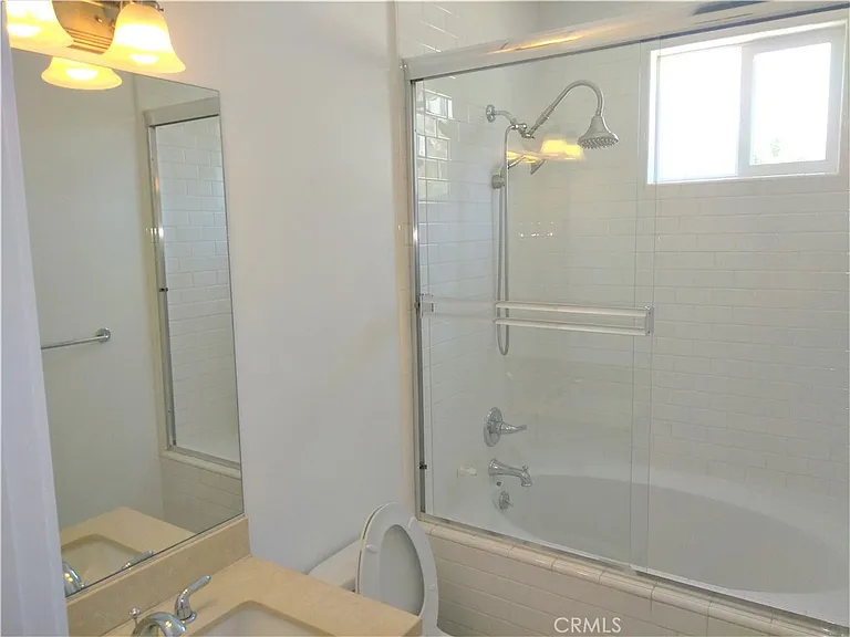 6300 Honolulu Ave #101 — Photo 27