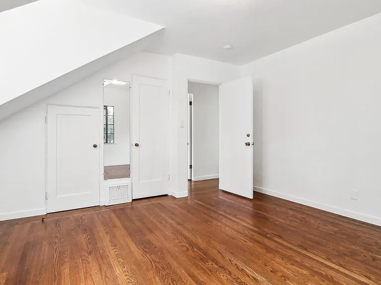 1040 Creek Dr — Photo 41