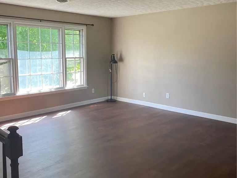 1109 Memorial Dr — Photo 15