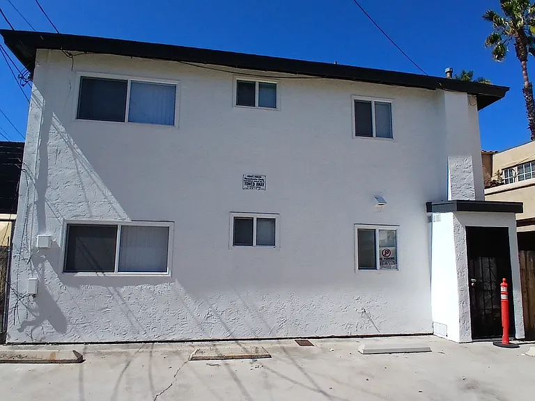4319-21 Swift Ave #B — Photo 5