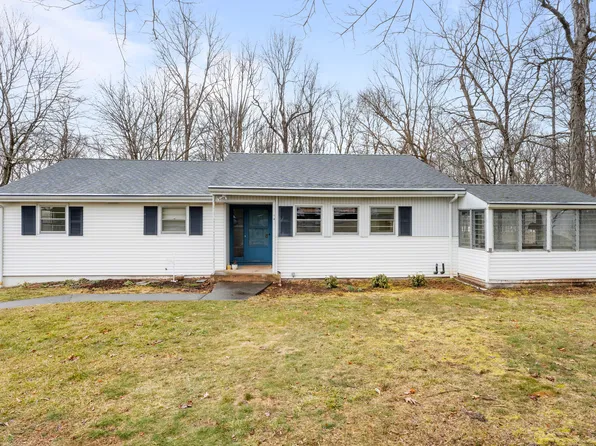 10 Evergreen Drive, North Branford, CT 06471