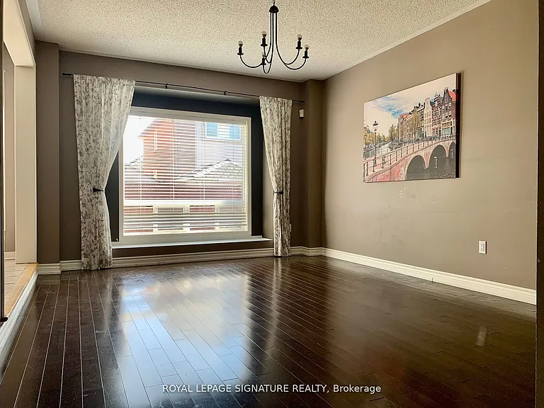 3173 High Springs Cres — Photo 2
