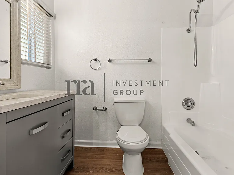 2405 Adams Ave #7 — Photo 14