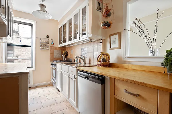 Sold by Corcoran | media 17