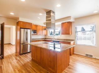 2143 N 117th St, Seattle, WA 98133