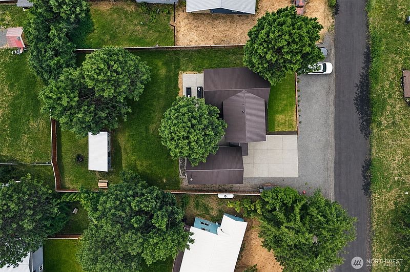 2nd image of 150 Grand Fir Lane