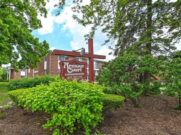 6143 West Howard AVENUE #9, Greenfield, WI 53220