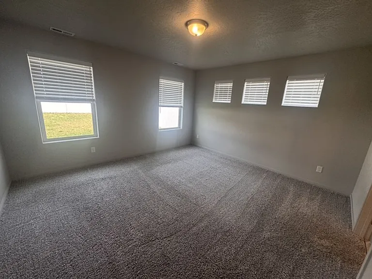 17611 E Maxwell Ave — Photo 10