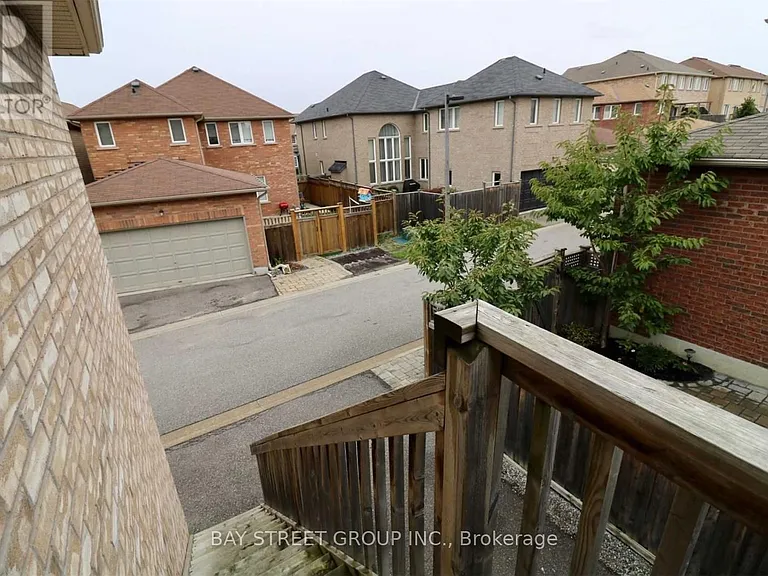 46 Balsam St — Photo 2
