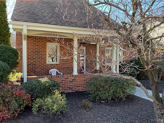 3rd image of 3115 Lake Village Dr #53
