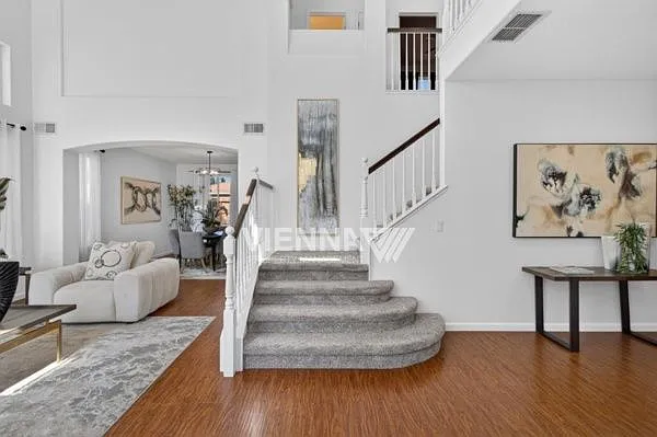 4 bed, 3.0 bath, 2939 sqft, $3,295 — Photo 2