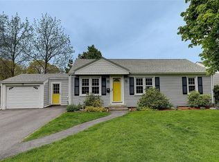 15 Joy St, Barrington, RI 02806