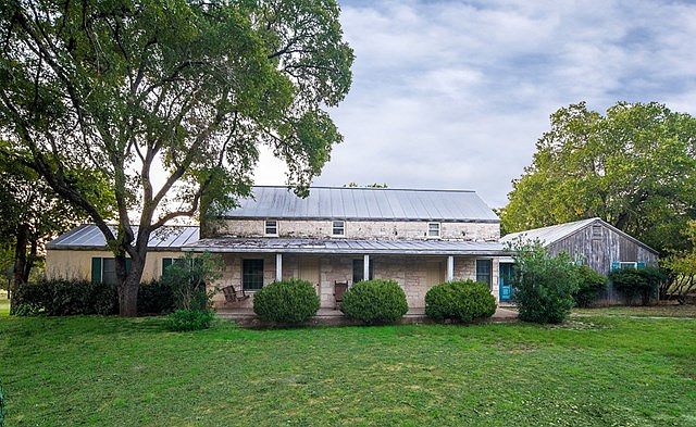 1st image of 202 Primrose Ln