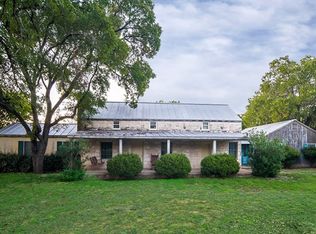 202 Primrose Ln, Fredericksburg, TX 78624