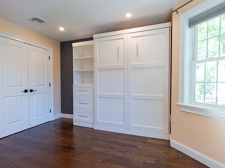 27 Suffolk St #3 — Photo 15