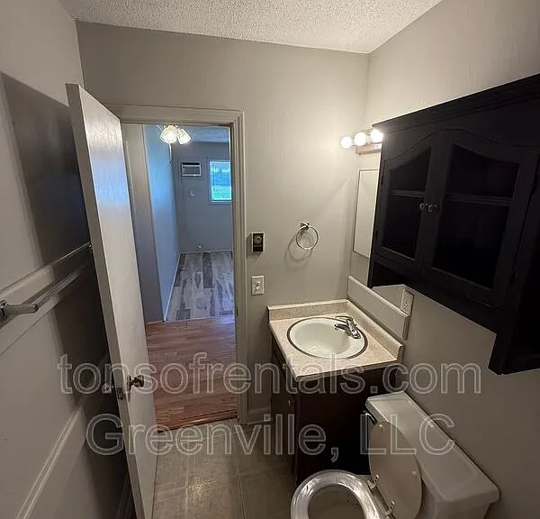 133 C Pleasant Dr — Photo 8