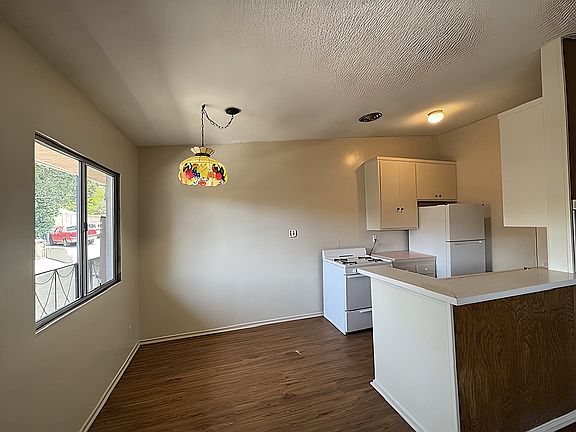 3rd image of 2322 Lincoln Park Ave #10