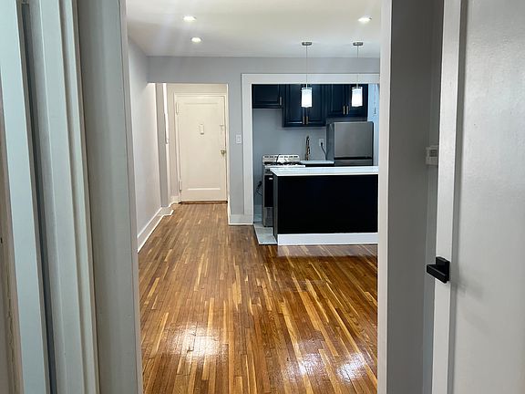 3rd image of 339 Grafton Ave #23