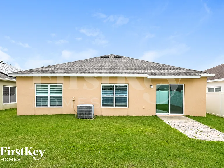 4748 Rockvale Dr — Photo 15