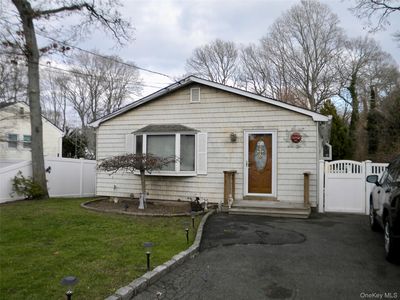 79 S Evergreen Drive, Selden, NY, 11784