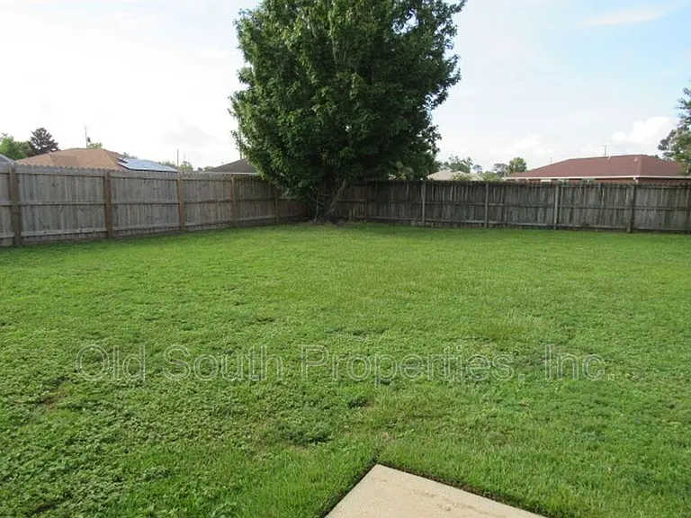 133 Windward Ct — Photo 12