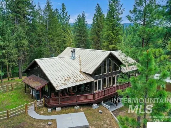 31 Rainbow Rdg, Garden Valley, ID 83622