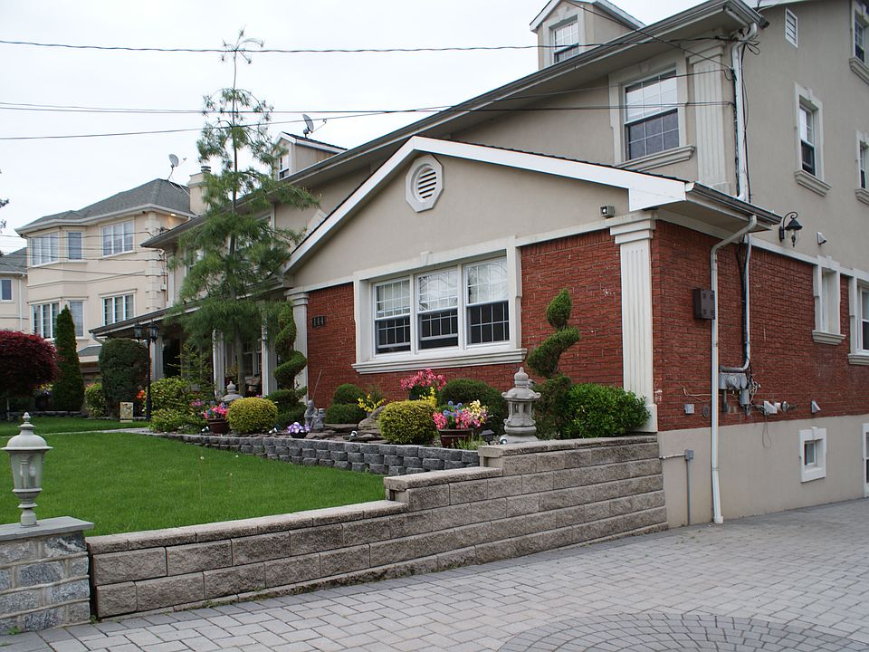 1st image of 144 Overlook Ave