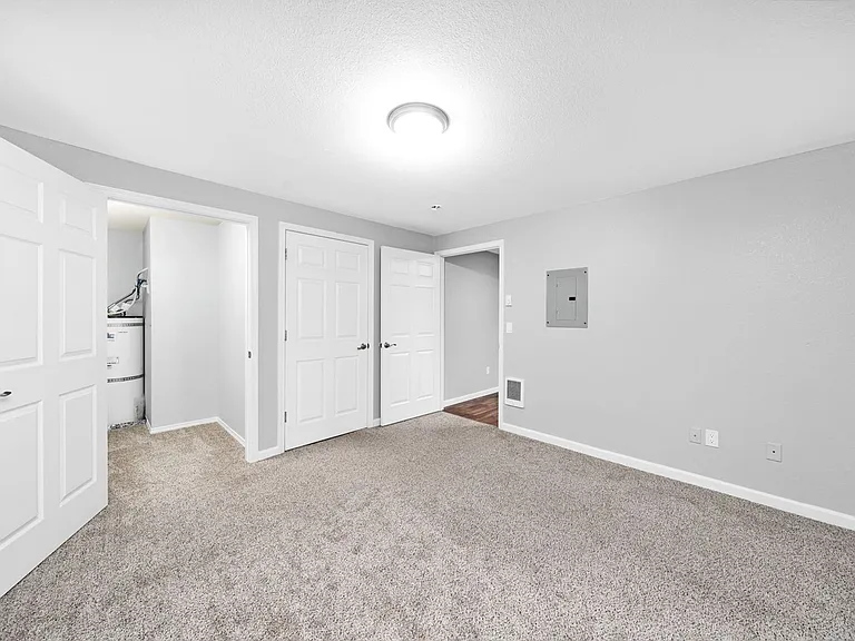 12150 SW Allen Blvd — Photo 18