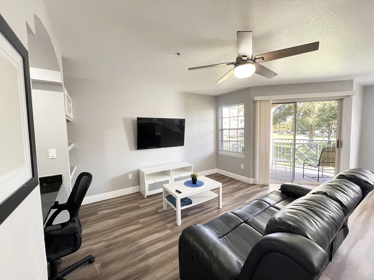 Photo 2 of 27 - 7320 Westpointe Blvd #825 - Orlando, FL Building Photo - 7320 Westpointe Blvd #825