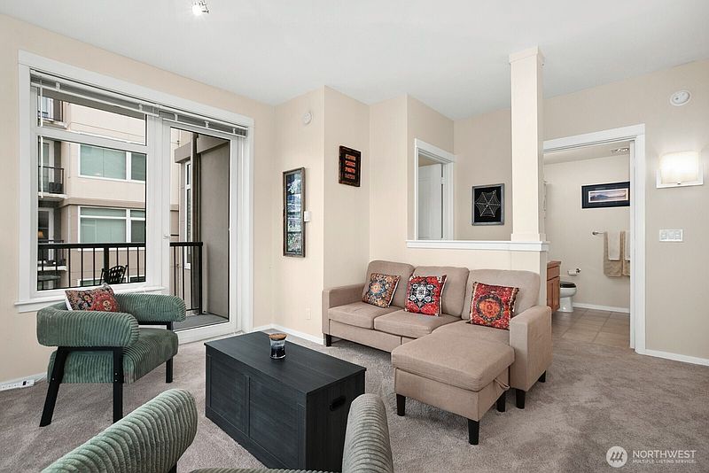 4th image of 2801 1st Avenue #1014