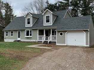36 Greenfield Rd, Essex Jct, VT 05452