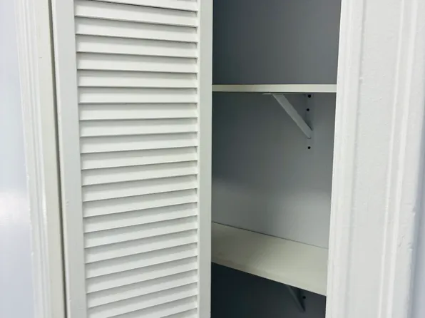 225 Mcadoo Avenue image 8 of 21