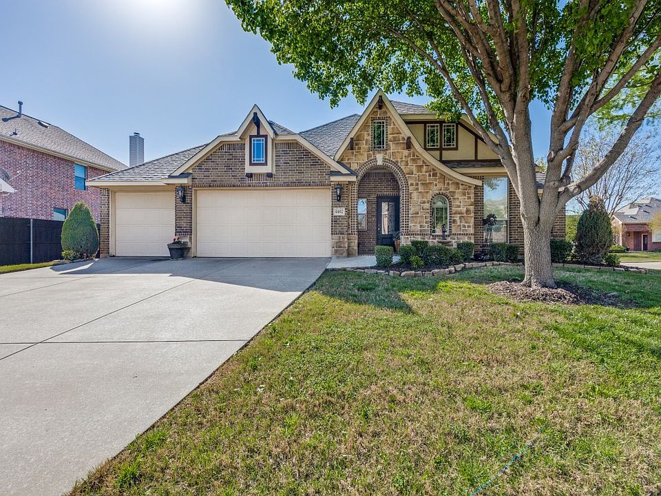 1st image of 4402 Winding Glen Ln