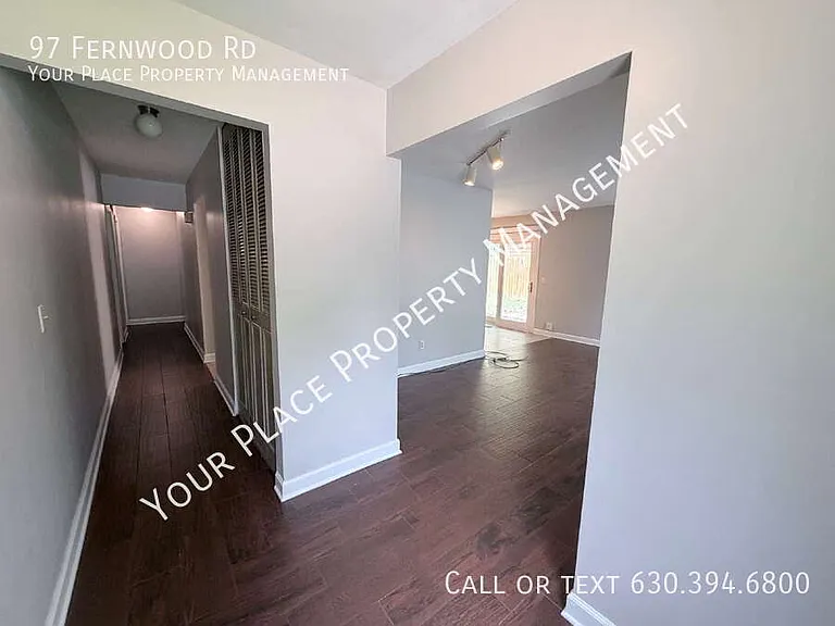97 Fernwood Rd — Photo 2