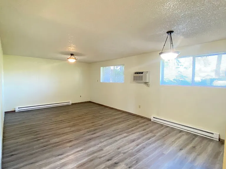 Terrace Manor Apartments — Photo 2
