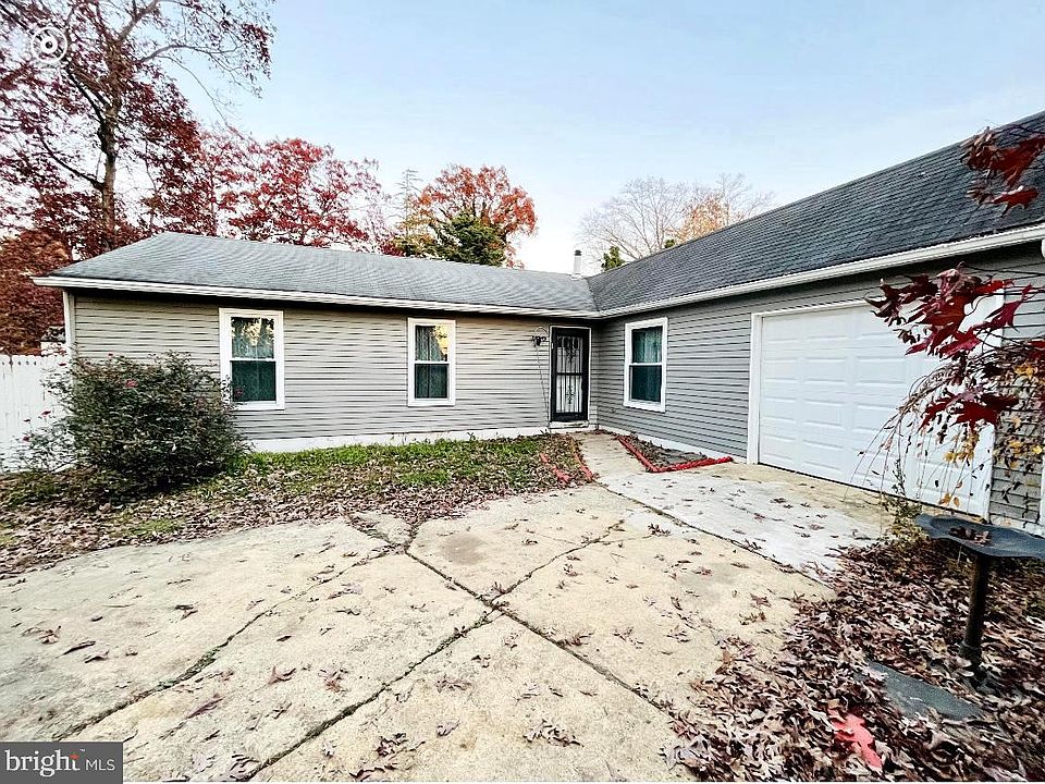 1st image of 1606 White Cedar Ln