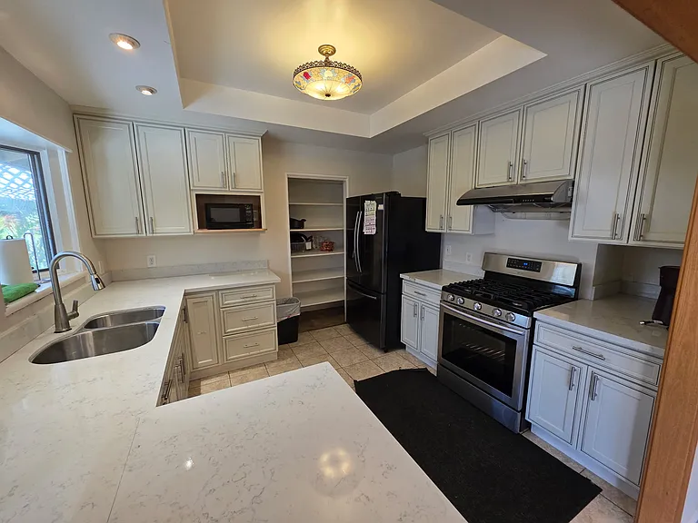 1607 Redwing Ave #1 — Photo 7