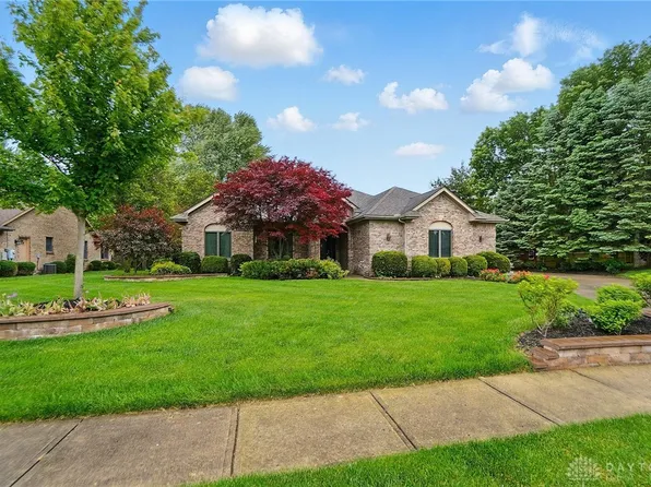 220 Fivepines Ct, Englewood, OH 45315