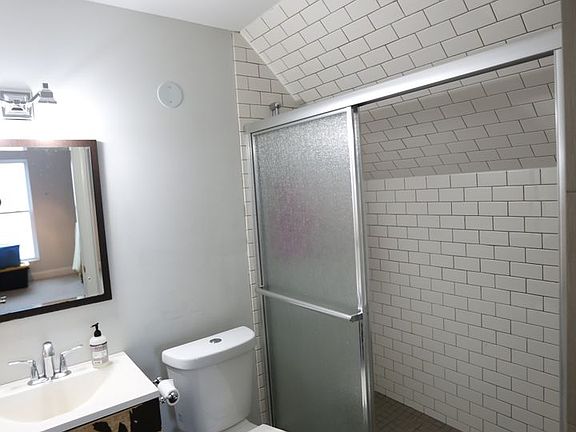 5th image of 1857 N Mozart St APT 2R