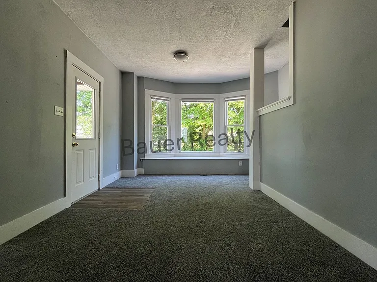58 E Main St — Photo 8