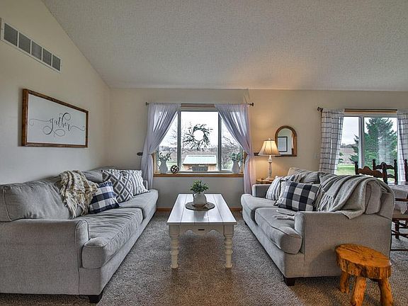 5th image of 435 Garden Dr