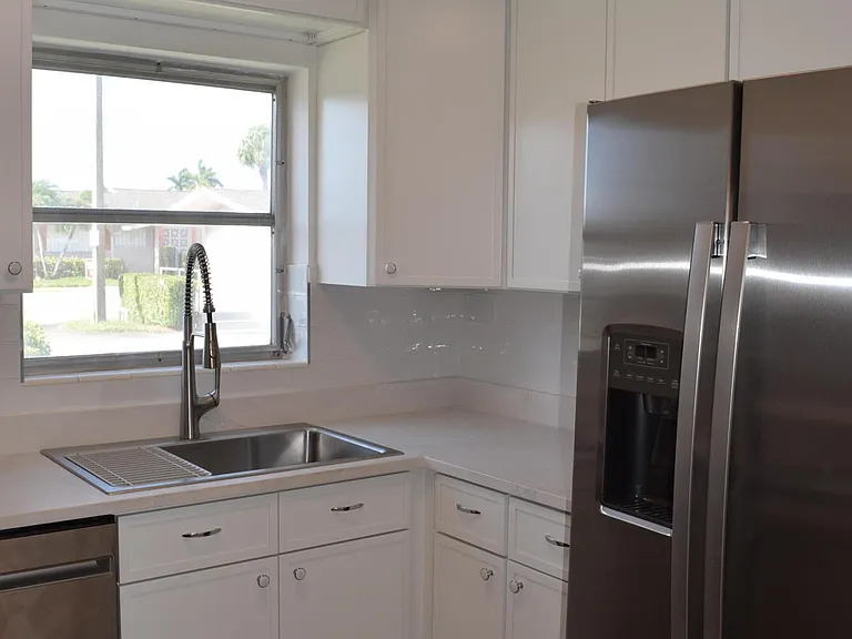 2747 Dudley Dr E #D — Photo 13