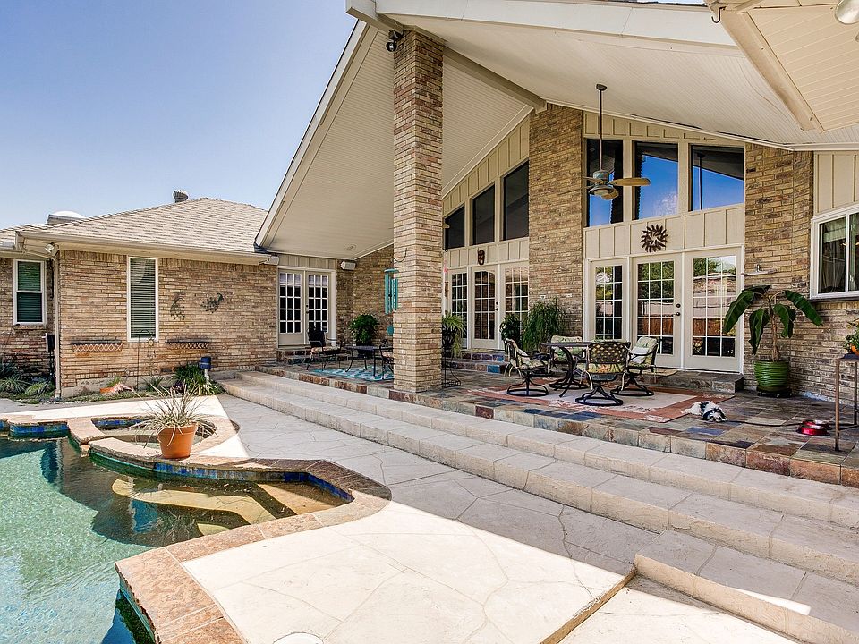 1st image of 8818 Vista Oaks Cir