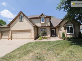 2904 SW 11th Ter, Lees Summit, MO 64081